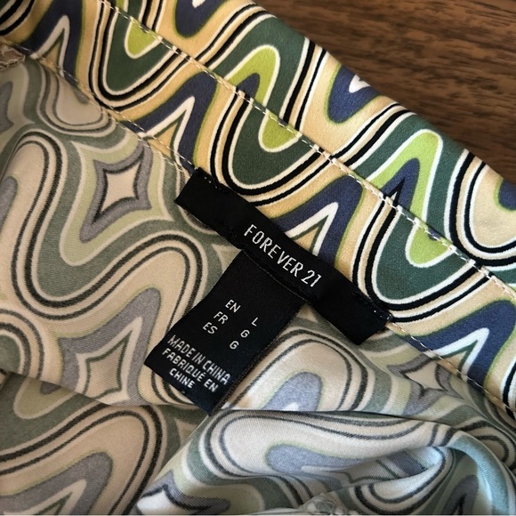 Forever 21 Stylish Geometric Patterned Women's Top cropped L - Picture 6 of 10